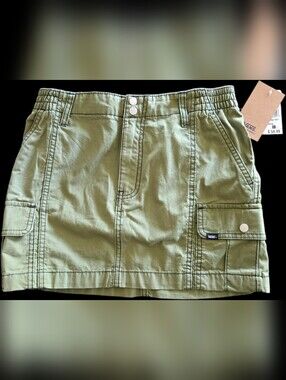 ​NWT Vans Girls Olive Green Cargo Mini Skirt